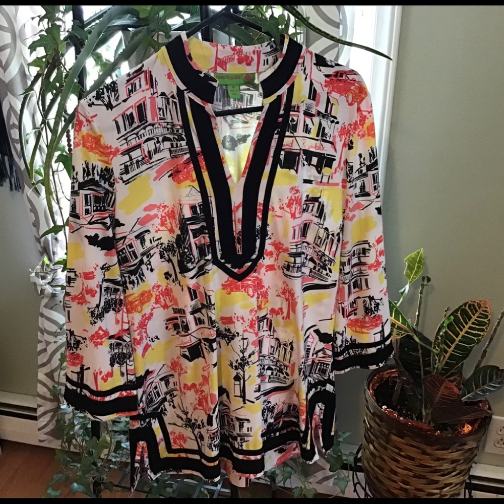 Colorful Tunic and Black Palazzo Pants.